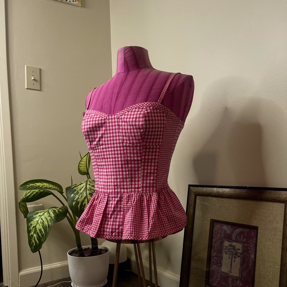 Juicy couture pink checker adjustable strap shirt